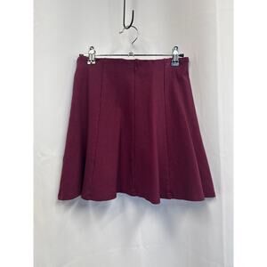 Purple mini skirt size S
Waist-13
Length-16